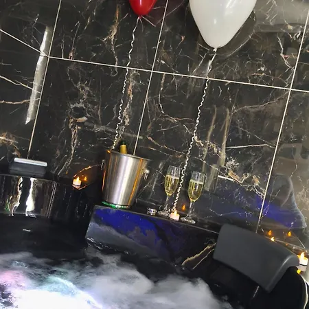 & Balneo Privatif Apartman Évreux